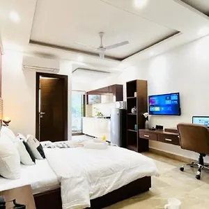 Zen - Dlf Cybercity Apartment